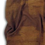 Een wollen mantel gevonden in 1897 in het Drentse veen. (klik voor een uitvergroting)