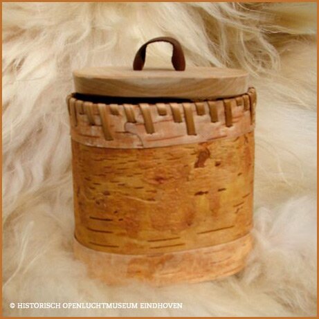 Doosje van berkenbast